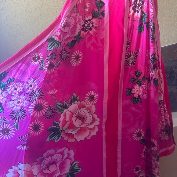 Dress - Picture 11 of 11